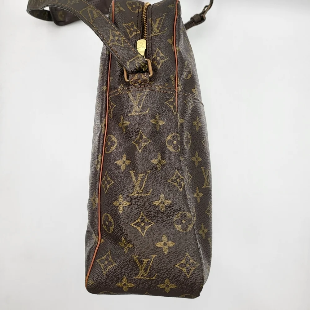 LOUIS VUITTON VINTAGE MONOGRAM CANVAS MARCEAU GM..Authentic.